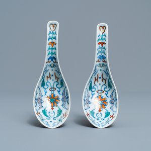 A pair of Chinese doucai spoons, 19th C. — photo 1