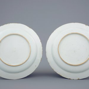 A pair of Chinese Dutch-decorated kakiemon style plates, 18th C. — 照片 2