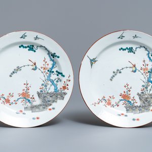 A pair of Chinese Dutch-decorated Kakiemon-style plates, Kangxi/Yongzheng — 照片 1