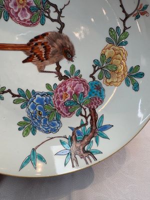 A pair of Chinese Dutch-decorated plates with birds among flowering branches, 18th C. — photo 7