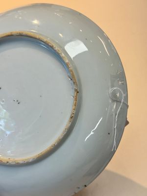 A pair of Chinese Dutch-decorated 'proverb' plates, 18th C. — photo 10
