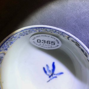 A pair of Chinese eggshell cups and saucers with overglaze blue and gilt floral design, Yongzheng — photo 13