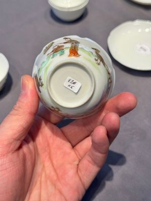 A pair of Chinese eggshell white-glazed cups and saucers, and two famille rose cups, 18th C. — photo 25