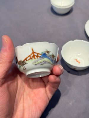 A pair of Chinese eggshell white-glazed cups and saucers, and two famille rose cups, 18th C. — photo 29