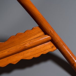 A pair of Chinese elmwood 'horseshoe' chairs, Republic — 照片 17