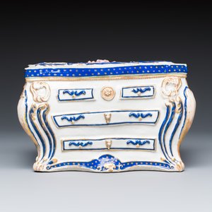 A pair of Chinese export commode-form bough pots — photo 8
