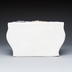 A pair of Chinese export commode-form bough pots — photo 10