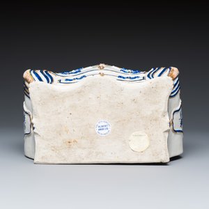 A pair of Chinese export commode-form bough pots — photo 13
