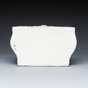 A pair of Chinese export commode-form bough pots — photo 4