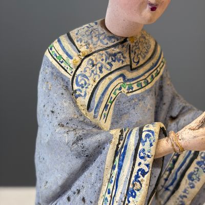A pair of Chinese export painted unfired clay figures — foto 4
