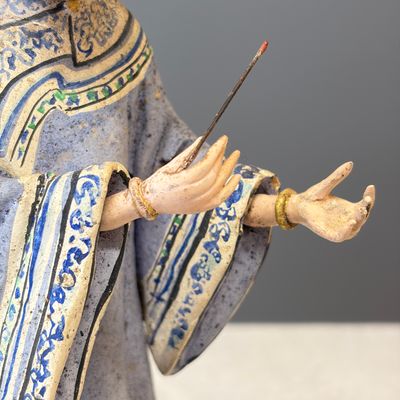 A pair of Chinese export painted unfired clay figures — foto 5