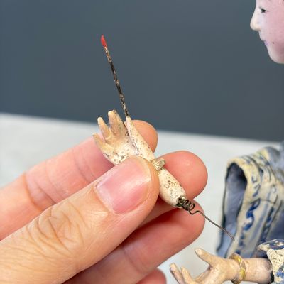 A pair of Chinese export painted unfired clay figures — foto 22