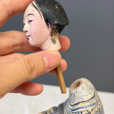 A pair of Chinese export painted unfired clay figures — foto 23