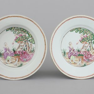 A pair of Chinese export porcelain "Cherry Pickers" plates, Qianlong, 18th C. — 照片 1