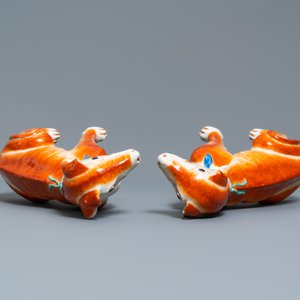 A pair of Chinese export porcelain models of dogs, Qianlong — photo 7