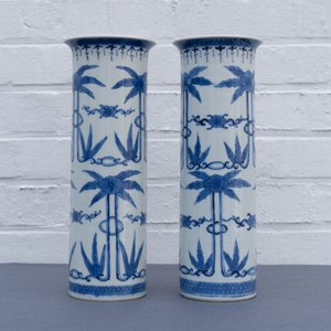 A pair of Chinese famille rose and a pair of blue and white vases, 19th C. — 照片 8