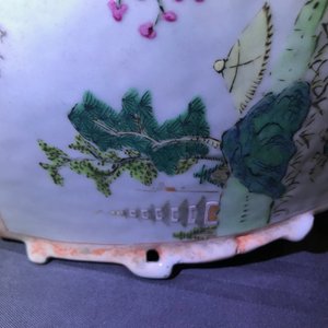 A pair of Chinese famille rose and faux marbre vases, Qianlong — photo 20