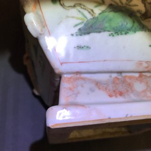 A pair of Chinese famille rose and faux marbre vases, Qianlong — photo 32
