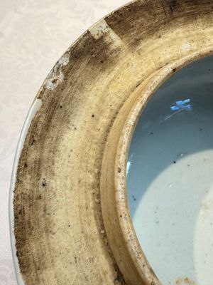 A pair of Chinese famille rose 'Antiquities' covered vases and a dish, 19th C. — foto 35
