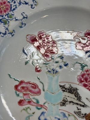 A pair of Chinese famille rose 'antiquities' dishes, Yongzheng — photo 3