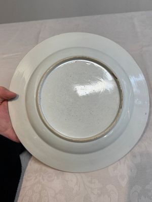 A pair of Chinese famille rose 'antiquities' dishes, Yongzheng — photo 9