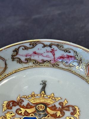 A pair of Chinese famille rose armorial saucers with the arms of Arendsma van Idsinga for the Dutch market, Qianlong — photo 17