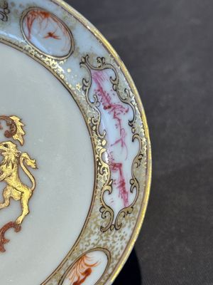 A pair of Chinese famille rose armorial saucers with the arms of Arendsma van Idsinga for the Dutch market, Qianlong — photo 18