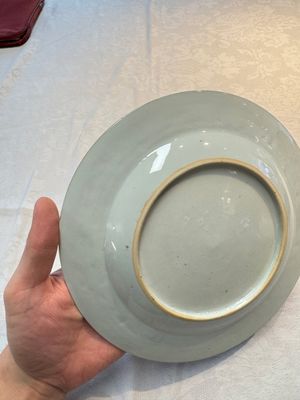 A pair of Chinese famille rose armorial soup plates with the arms of Longden for the English market, Qianlong, ca. 1748 — photo 18