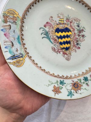 A pair of Chinese famille rose armorial soup plates with the arms of Longden for the English market, Qianlong, ca. 1748 — photo 5