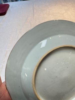 A pair of Chinese famille rose armorial soup plates with the arms of Longden for the English market, Qianlong, ca. 1748 — photo 7