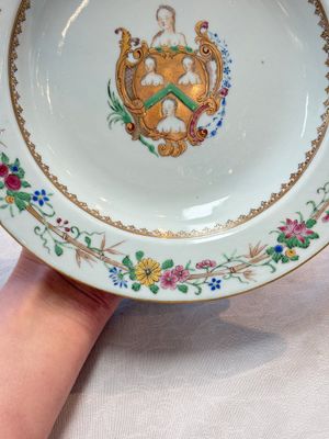 A pair of Chinese famille rose armorial soup plates with the arms of William Ellis for the English market, Qianlong, ca. 1755 — photo 12