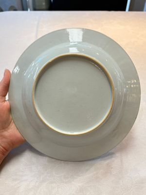 A pair of Chinese famille rose armorial soup plates with the arms of William Ellis for the English market, Qianlong, ca. 1755 — photo 14
