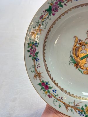 A pair of Chinese famille rose armorial soup plates with the arms of William Ellis for the English market, Qianlong, ca. 1755 — photo 5