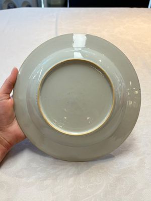 A pair of Chinese famille rose armorial soup plates with the arms of William Ellis for the English market, Qianlong, ca. 1755 — photo 7