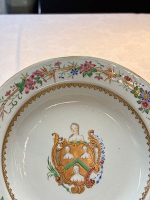 A pair of Chinese famille rose armorial soup plates with the arms of William Ellis for the English market, Qianlong, ca. 1755 — photo 10