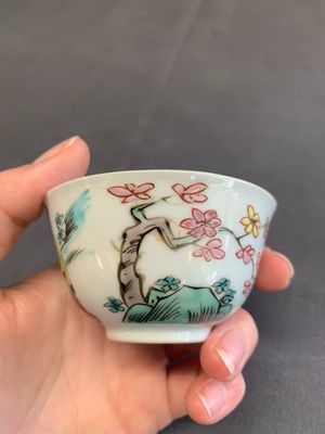 A pair of Chinese famille rose 'beloved by the river' cups and saucers, Yongzheng — photo 13