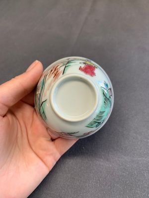 A pair of Chinese famille rose 'beloved by the river' cups and saucers, Yongzheng — photo 16