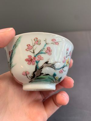 A pair of Chinese famille rose 'beloved by the river' cups and saucers, Yongzheng — photo 4