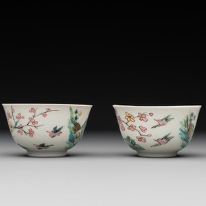 A pair of Chinese famille rose 'beloved by the river' cups and saucers, Yongzheng — photo 5