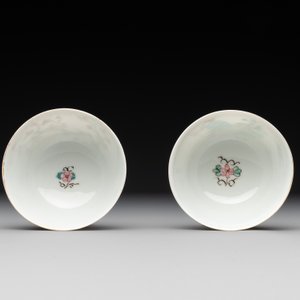 A pair of Chinese famille rose 'beloved by the river' cups and saucers, Yongzheng — photo 6