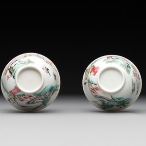 A pair of Chinese famille rose 'beloved by the river' cups and saucers, Yongzheng — photo 7