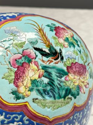A pair of Chinese famille rose 'Birds among Flowering Branches' jars and covers — photo 7