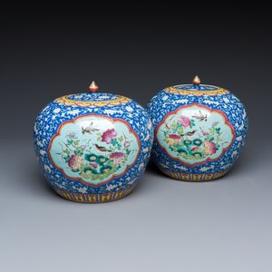 A pair of Chinese famille rose 'Birds among Flowering Branches' jars and covers — photo 1
