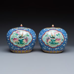 A pair of Chinese famille rose 'Birds among Flowering Branches' jars and covers — photo 4