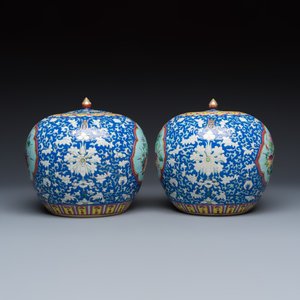 A pair of Chinese famille rose 'Birds among Flowering Branches' jars and covers — photo 5