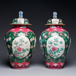 A pair of Chinese famille rose black-ground jars and covers with mountainous landscape design, Yongzheng — photo 2
