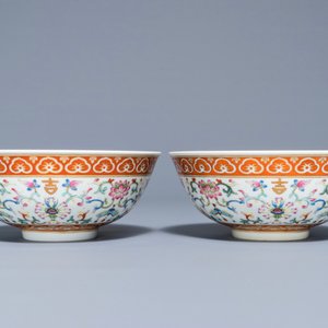 A pair of Chinese famille rose bowls with floral design, Daoguang mark and period — 照片 2