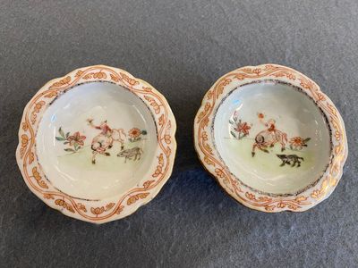 A pair of Chinese famille rose 'boy on a buffalo' salts, Qianlong — 照片 1
