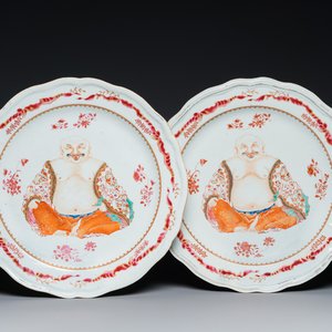 A pair of Chinese famille rose 'Buddha' tureen stands, Qianlong — photo 1