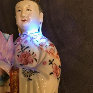 A pair of Chinese famille rose candle holders shaped as court ladies, Qianlong — photo 39